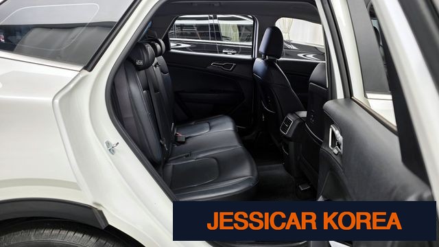 2023 Kia Sportage 5th Gen - Thumbnail 9