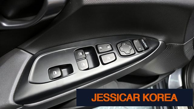 2018 Hyundai Veloster (JS) - Thumbnail 4