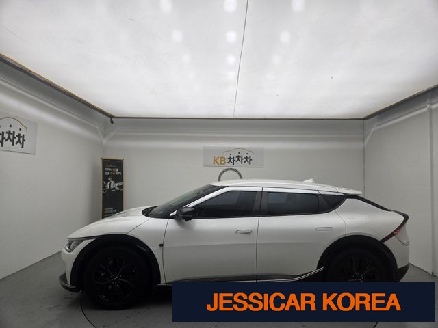 2023 Kia EV6 - Thumbnail 13