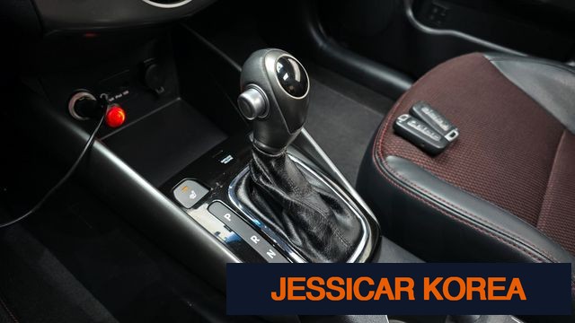 2011 Kia Forte Coupe - Thumbnail 2