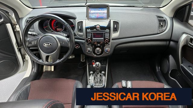 2011 Kia Forte Coupe - Thumbnail 18