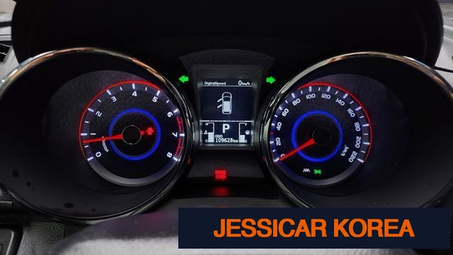 2017 KG Mobility Tivoli - Thumbnail 2