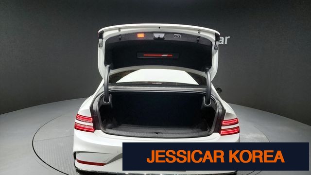2025 Genesis G80 (RG3) - Thumbnail 11