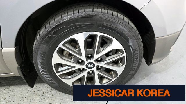 2019 Hyundai The New Grand Starex - Thumbnail 12