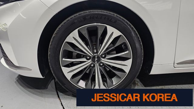 2022 Kia K8 Hybrid - Thumbnail 10