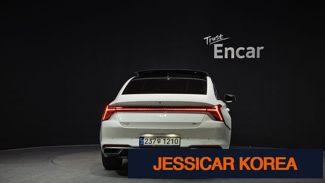 2022 Kia K8 Hybrid - Thumbnail 18