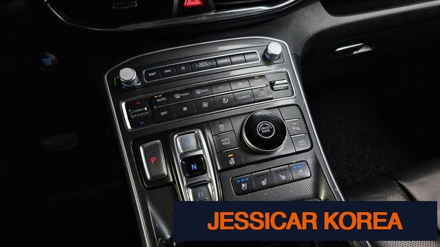 2021 Hyundai The New Santa Fe - Thumbnail 2