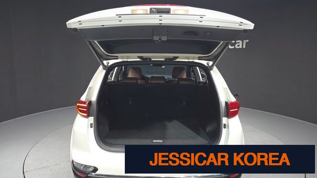 2020 Kia Sportage the bold - Thumbnail 3