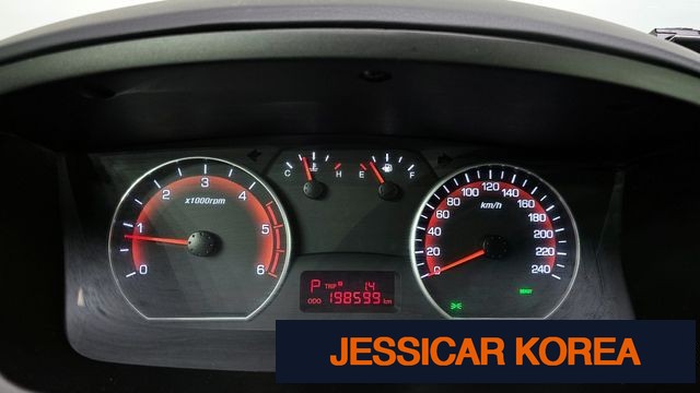 2017 KG Mobility The New Korando Sports - Thumbnail 2