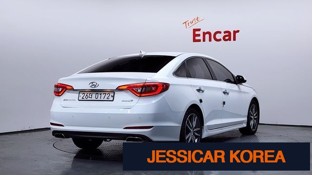 2017 Hyundai LF Sonata - Thumbnail 8