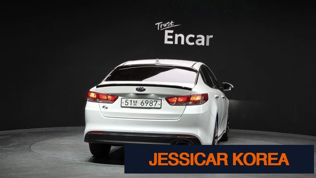 2016 Kia K5 2nd generation - Thumbnail 11