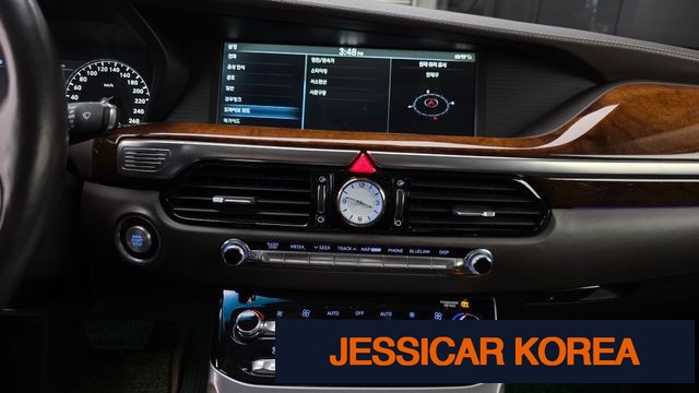 2017 Genesis EQ900 - Thumbnail 4