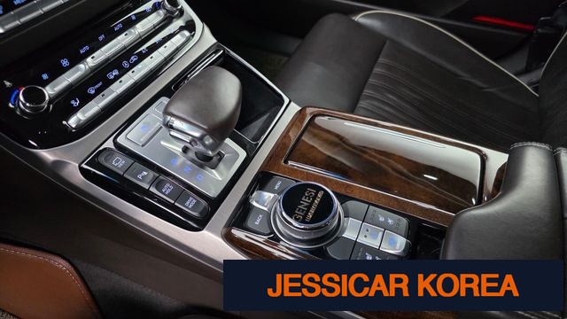 2017 Genesis EQ900 - Thumbnail 15