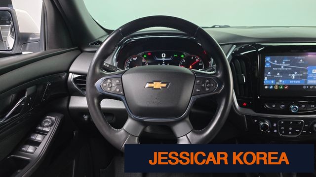 2022 Chevrolet Traverse - Thumbnail 11