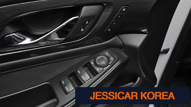 2022 Chevrolet Traverse - Thumbnail 16