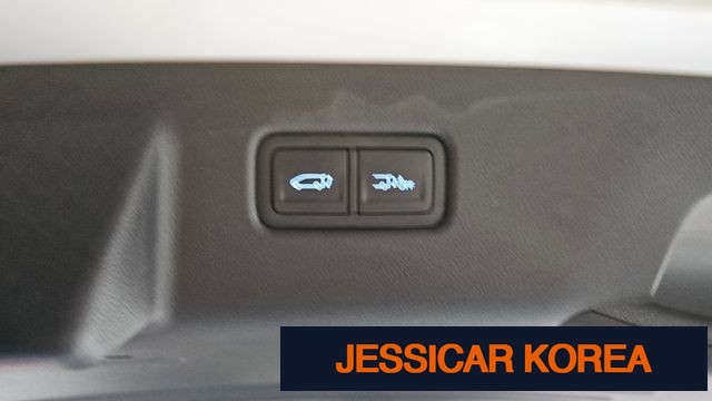 2025 Hyundai Staria - Thumbnail 14