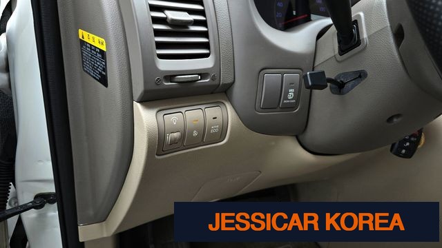 2013 Kia Carnival R - Thumbnail 4