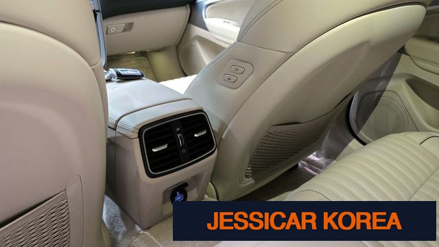 2023 Genesis The New G70 - Thumbnail 13