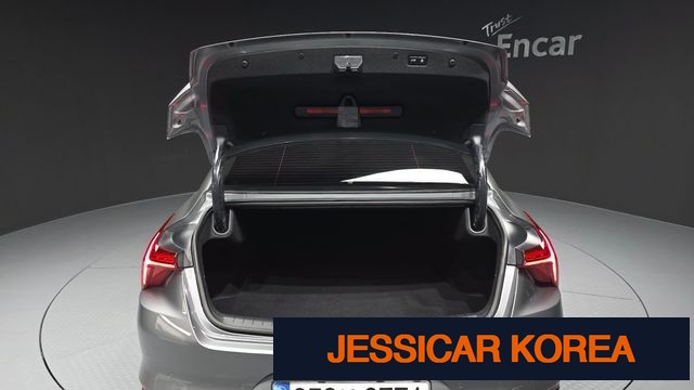 2023 Kia K8 Hybrid - Thumbnail 4