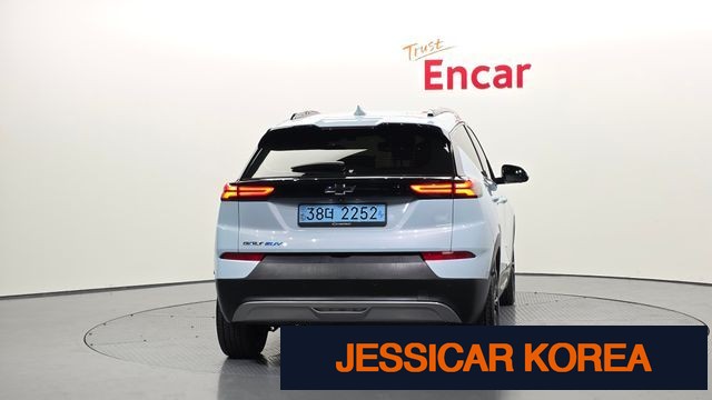 2023 Chevrolet Bolt EUV - Thumbnail 3