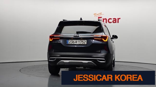2022 Kia Seltos - Thumbnail 9