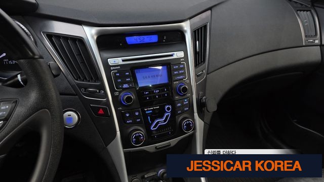2013 Hyundai sonata hybrid - Thumbnail 2