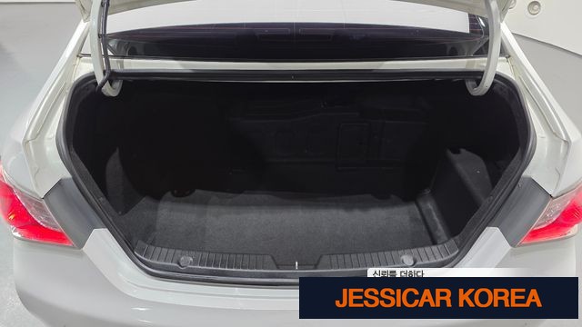 2013 Hyundai sonata hybrid - Thumbnail 3