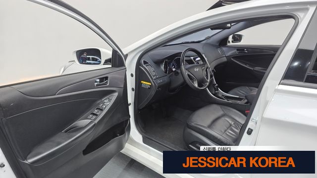 2013 Hyundai sonata hybrid - Thumbnail 6