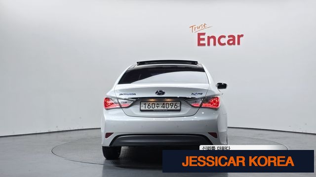 2013 Hyundai sonata hybrid - Thumbnail 7