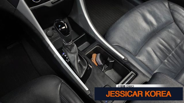 2013 Hyundai sonata hybrid - Thumbnail 8