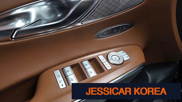 2022 Genesis GV70 - Thumbnail 19