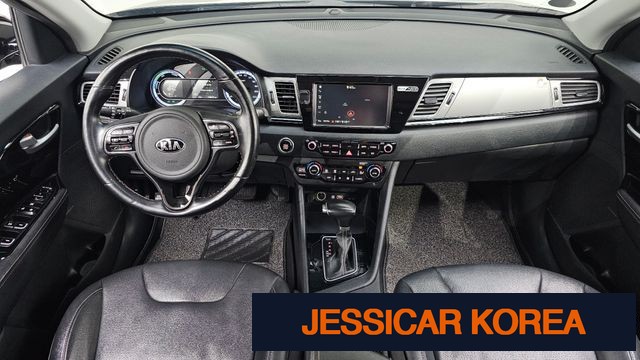 2017 Kia Niro - Thumbnail 11