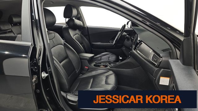 2017 Kia Niro - Thumbnail 19