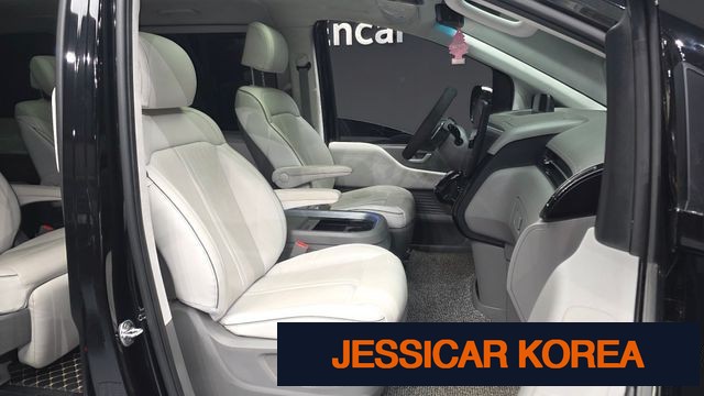 2022 Hyundai Staria - Thumbnail 9