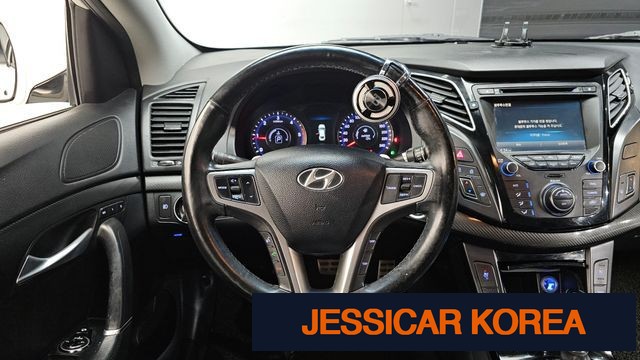 2015 Hyundai i40 saloon - Thumbnail 5