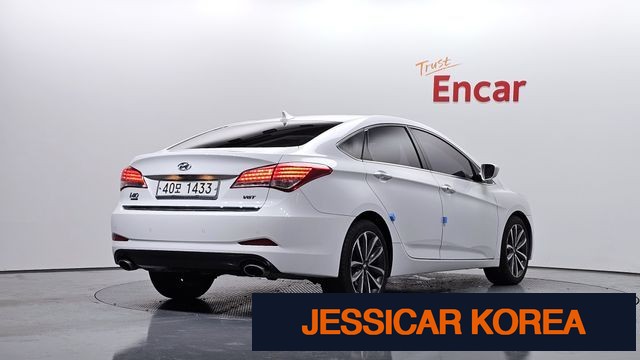 2015 Hyundai i40 saloon - Thumbnail 9