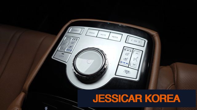 2023 Genesis G80 (RG3) - Thumbnail 12