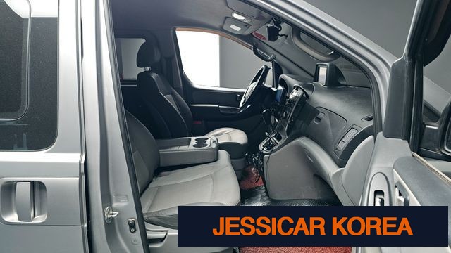 2011 Hyundai Grand Starex - Thumbnail 2