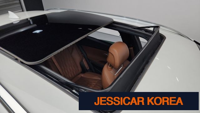 2024 Genesis GV70 - Thumbnail 13
