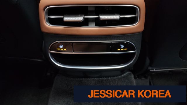 2024 Genesis GV70 - Thumbnail 15