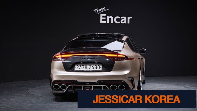 2018 Kia Stinger - Thumbnail 2