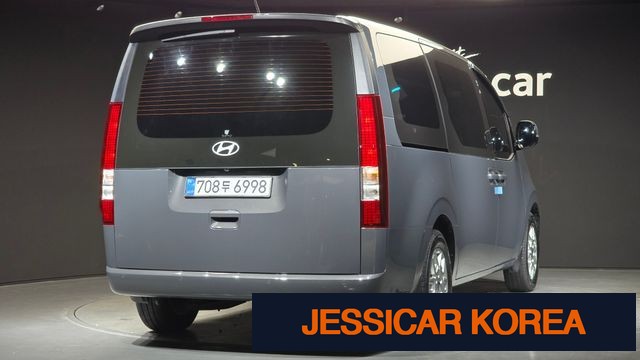 2025 Hyundai Staria - Thumbnail 5