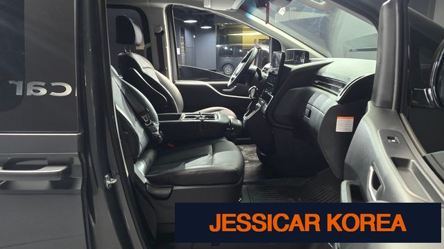 2025 Hyundai Staria - Thumbnail 8