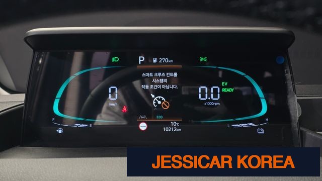 2025 Hyundai Staria - Thumbnail 9
