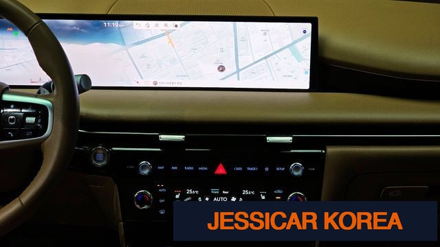 2025 Genesis G80 (RG3) - Thumbnail 9