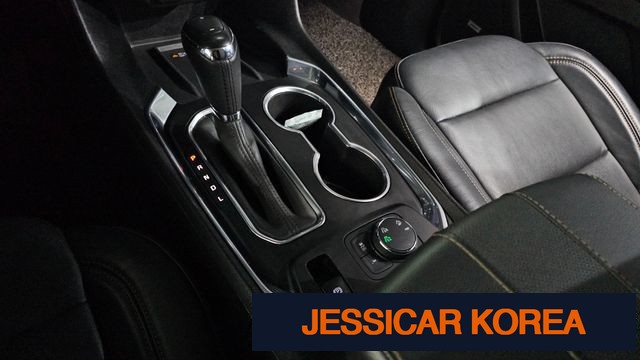 2020 Chevrolet Traverse - Thumbnail 11