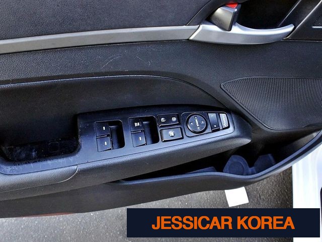2017 Hyundai Avante AD - Thumbnail 9