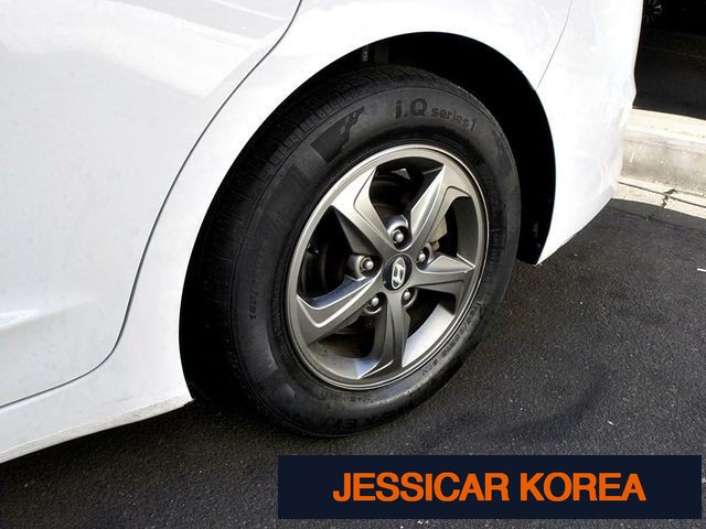 2017 Hyundai Avante AD - Thumbnail 13