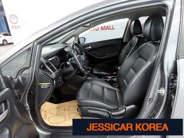 2017 Kia The New K3 - Thumbnail 2