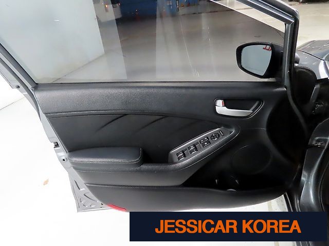 2017 Kia The New K3 - Thumbnail 19